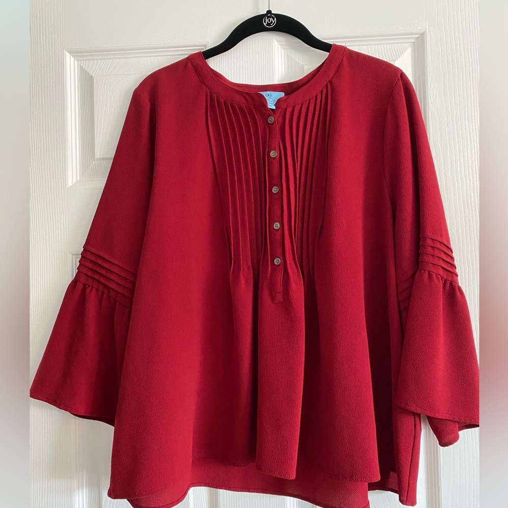Ladies Red Blouse in XL. Pleated design with flared sleeves.